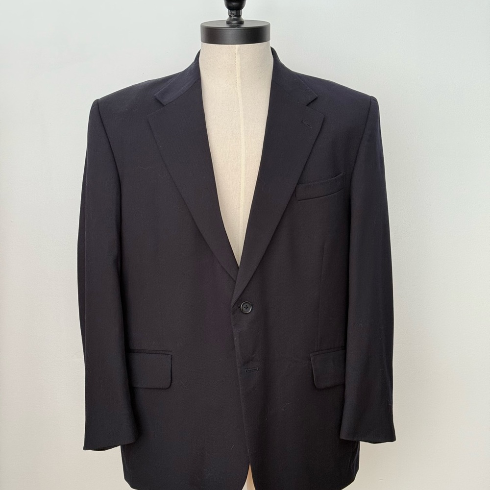 Tailored Black Sport Coat with Notched Lapels
